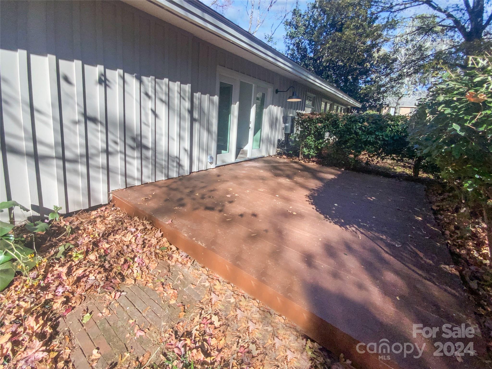 Beverly Woods - Residential