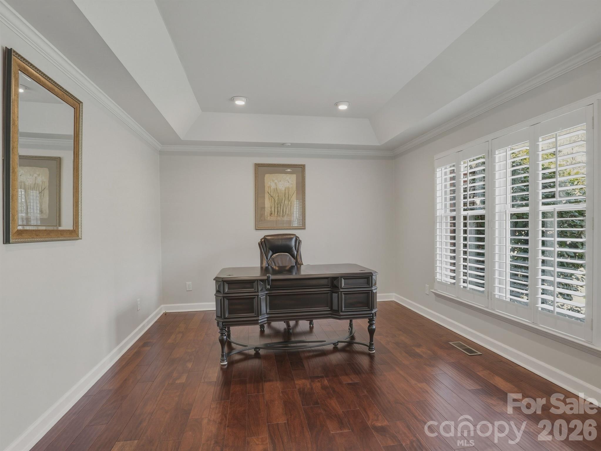 837 Tanglewood Drive NE