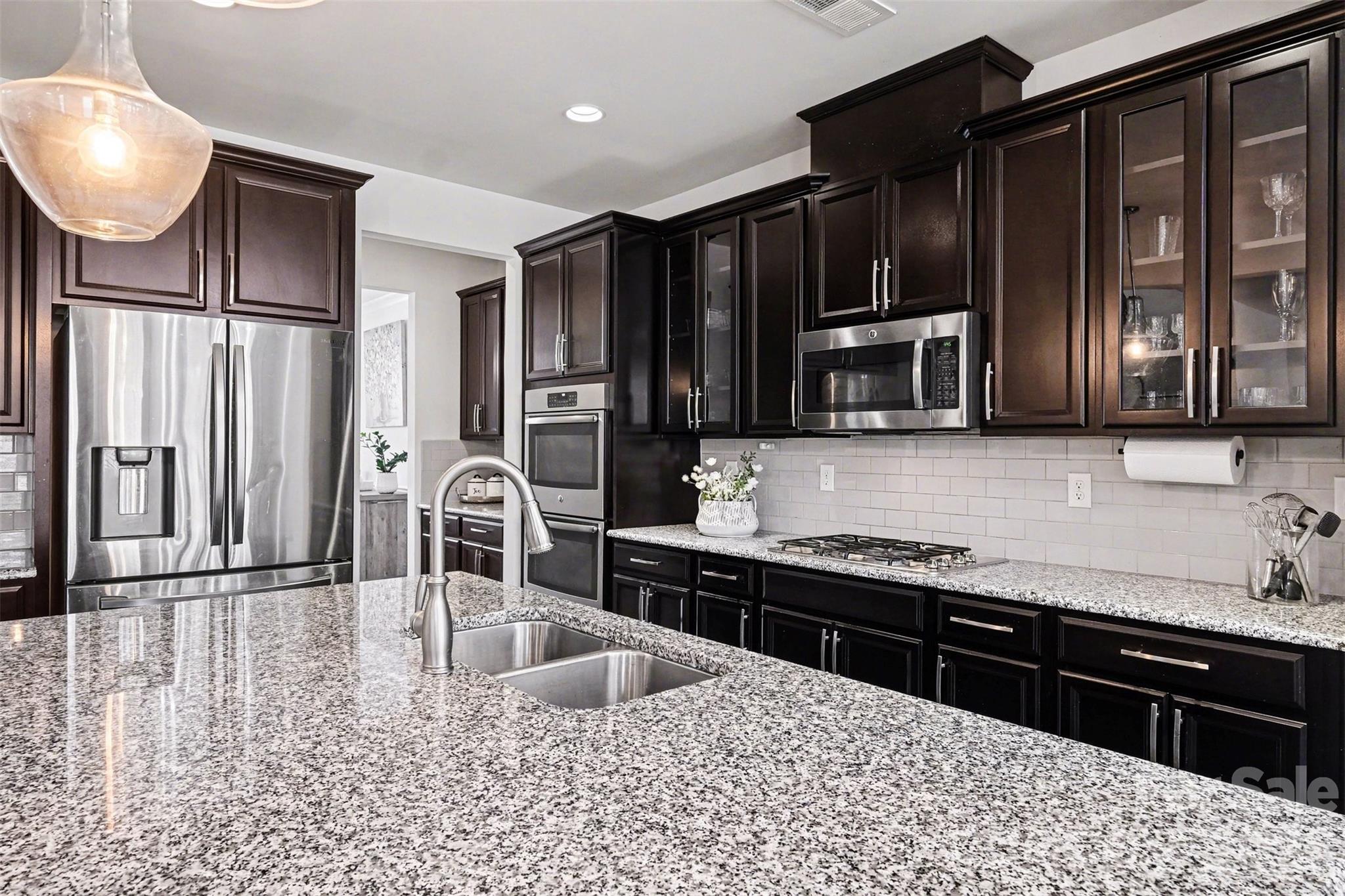 Cobblestone Manor - Residential