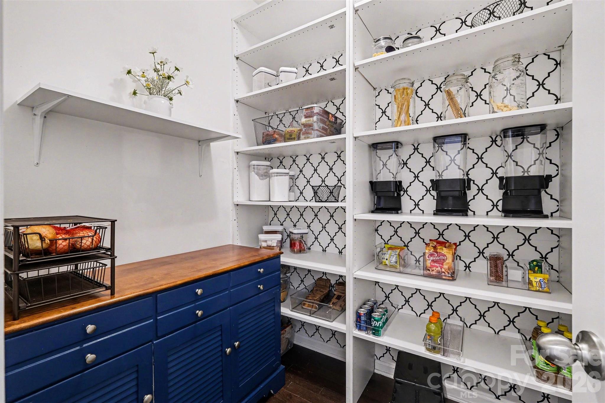 Cobblestone Manor - Residential