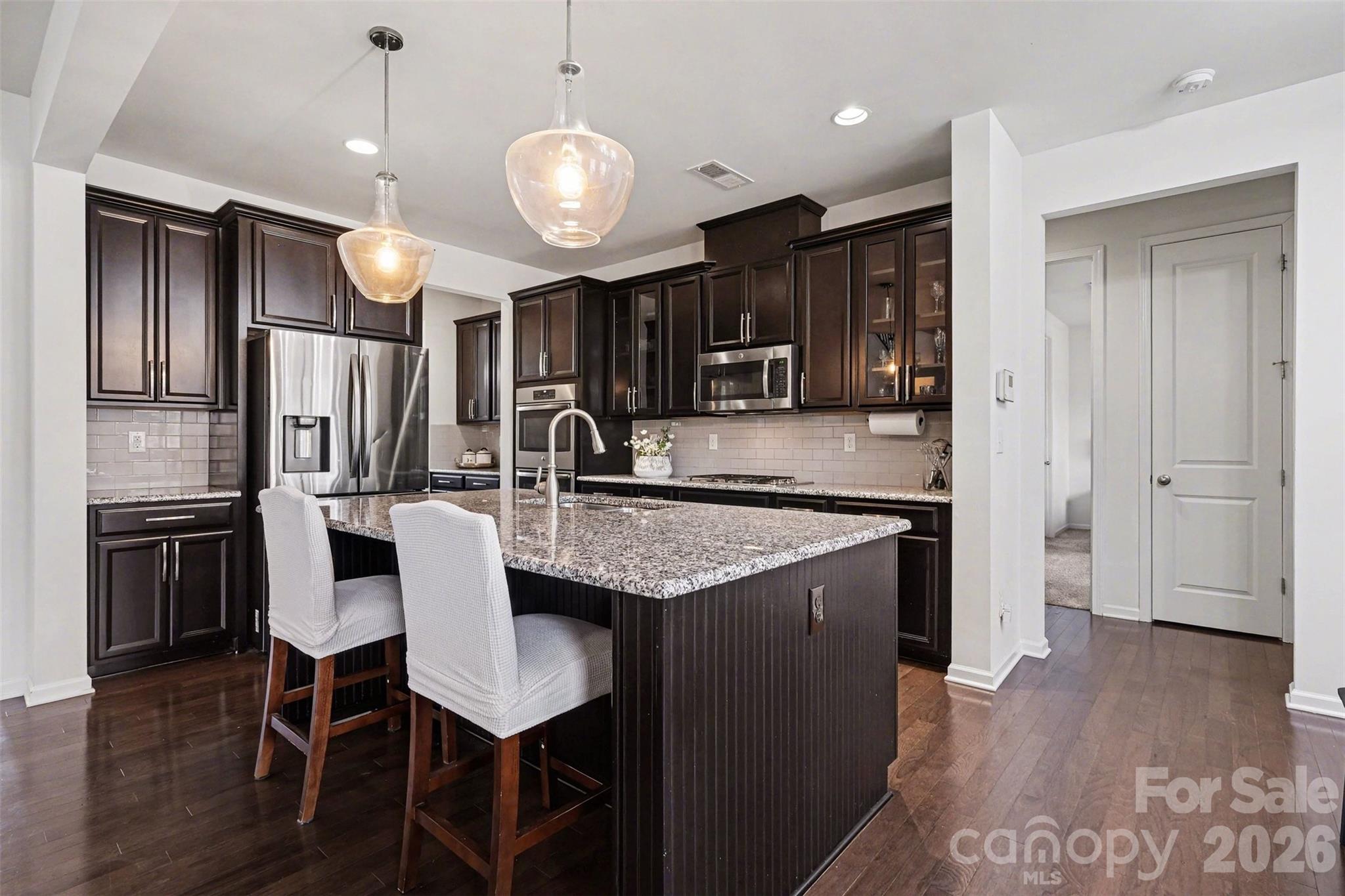 Cobblestone Manor - Residential