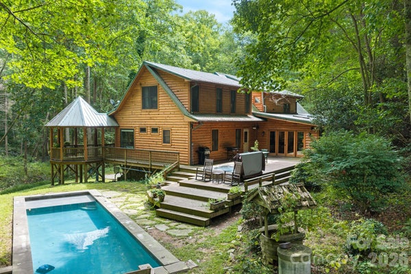 982 JAKES MOUNTAIN RD, DEEP GAP, NC 28618 - Image bac2f5fb30ee35da8da4266ddaaf17e7/4088130552