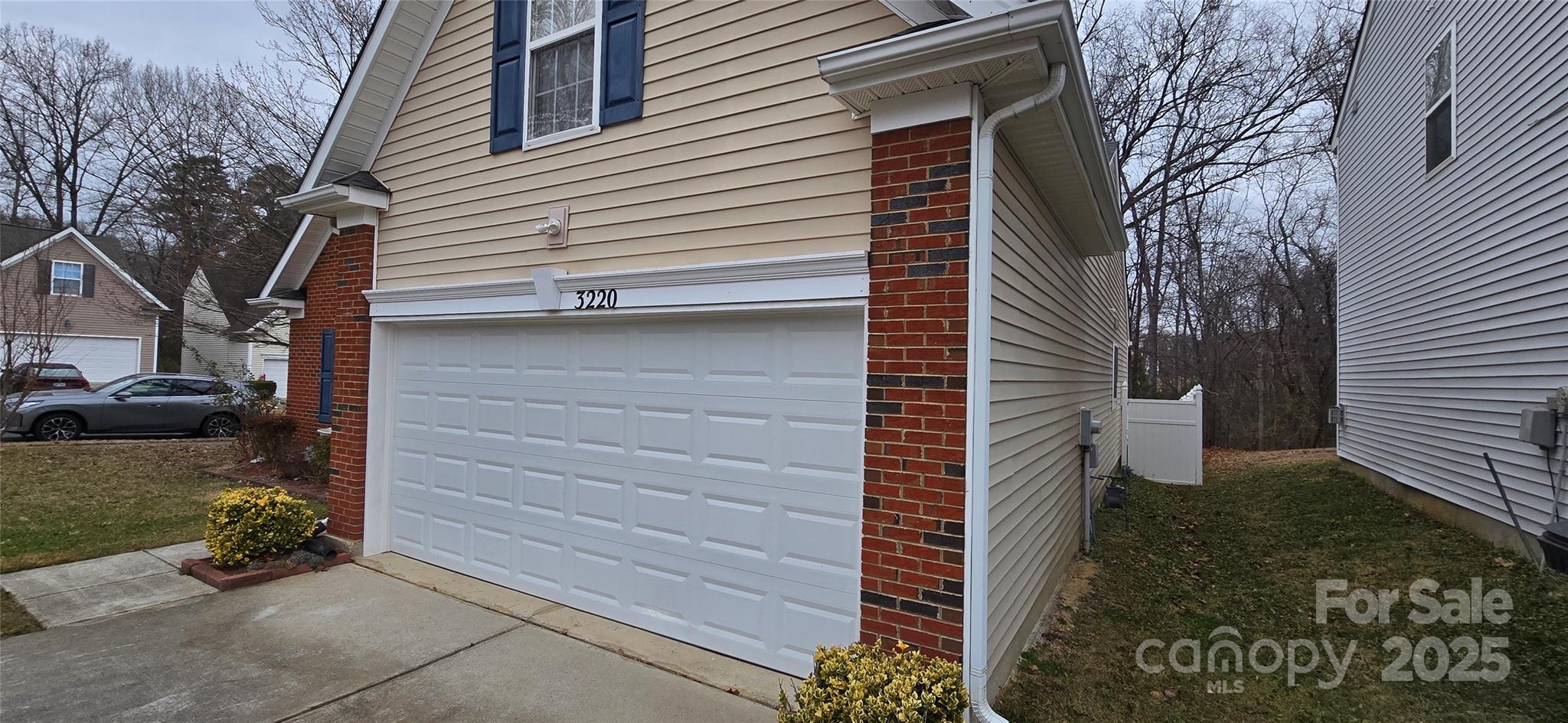 3220 Ernest Russell Court