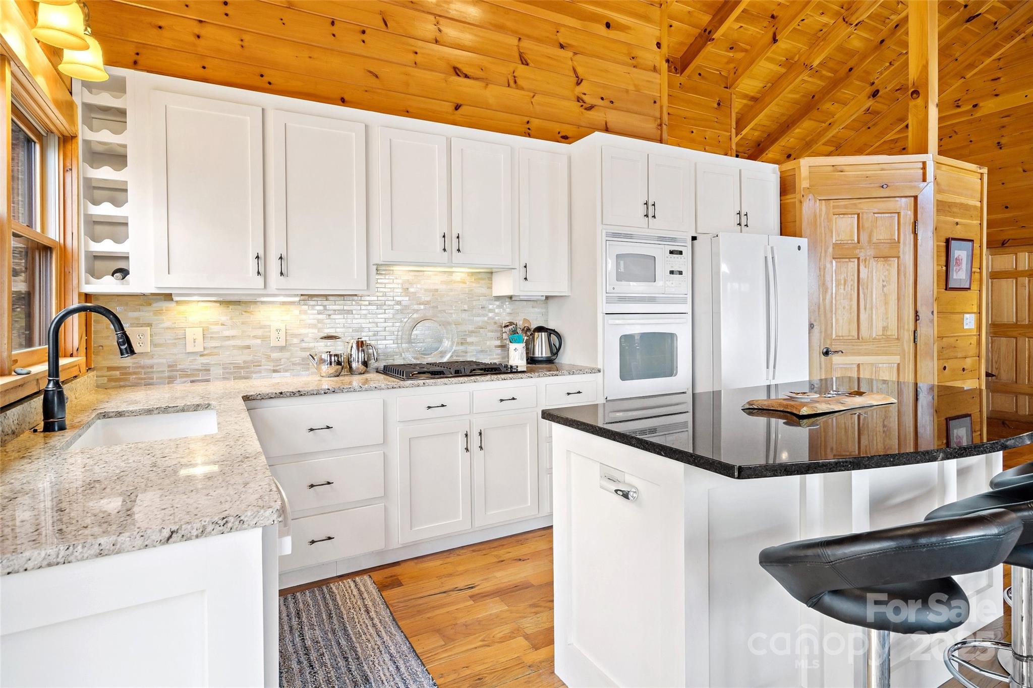 Gateway Mountain - Residential