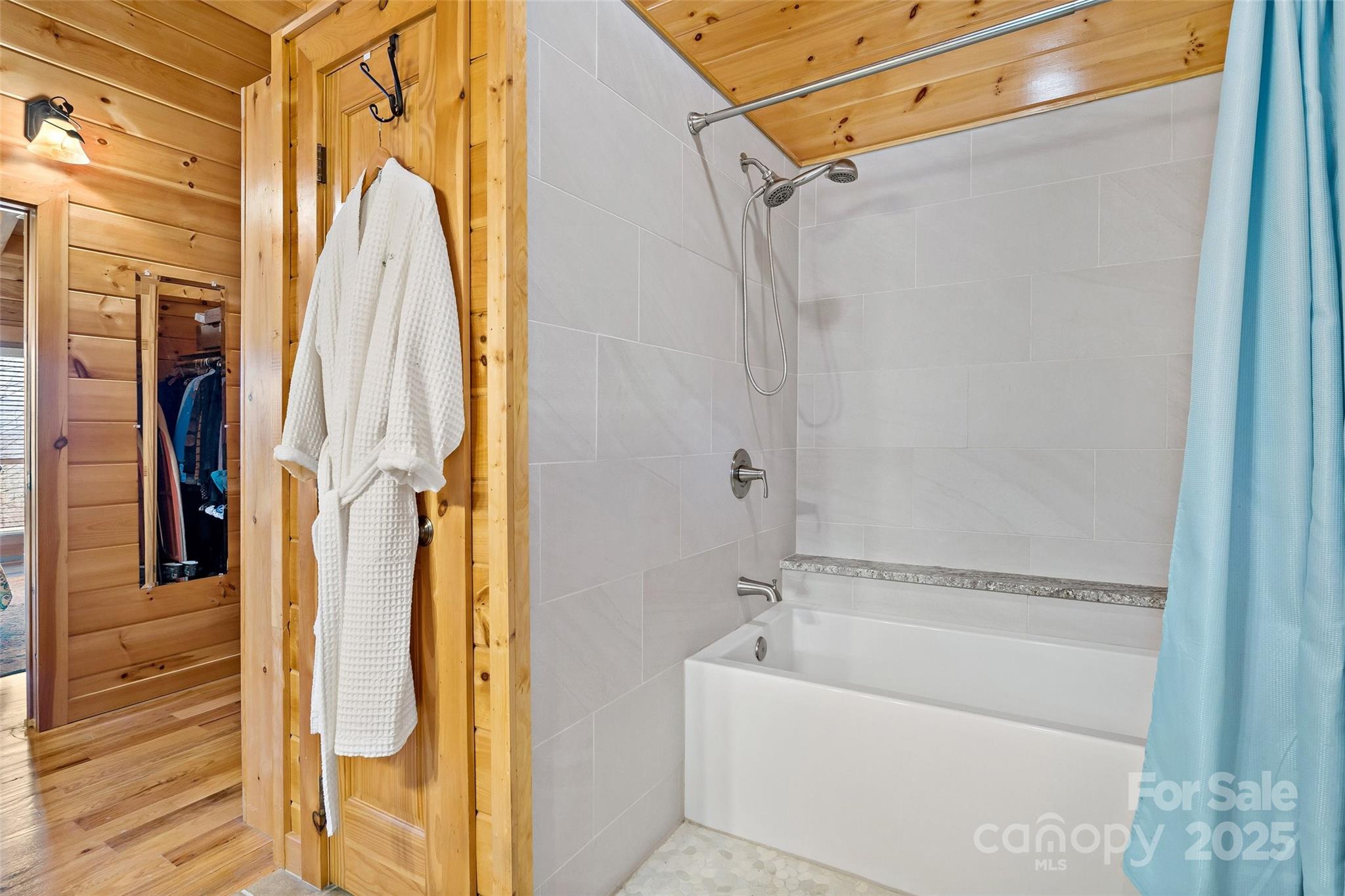 Gateway Mountain - Residential