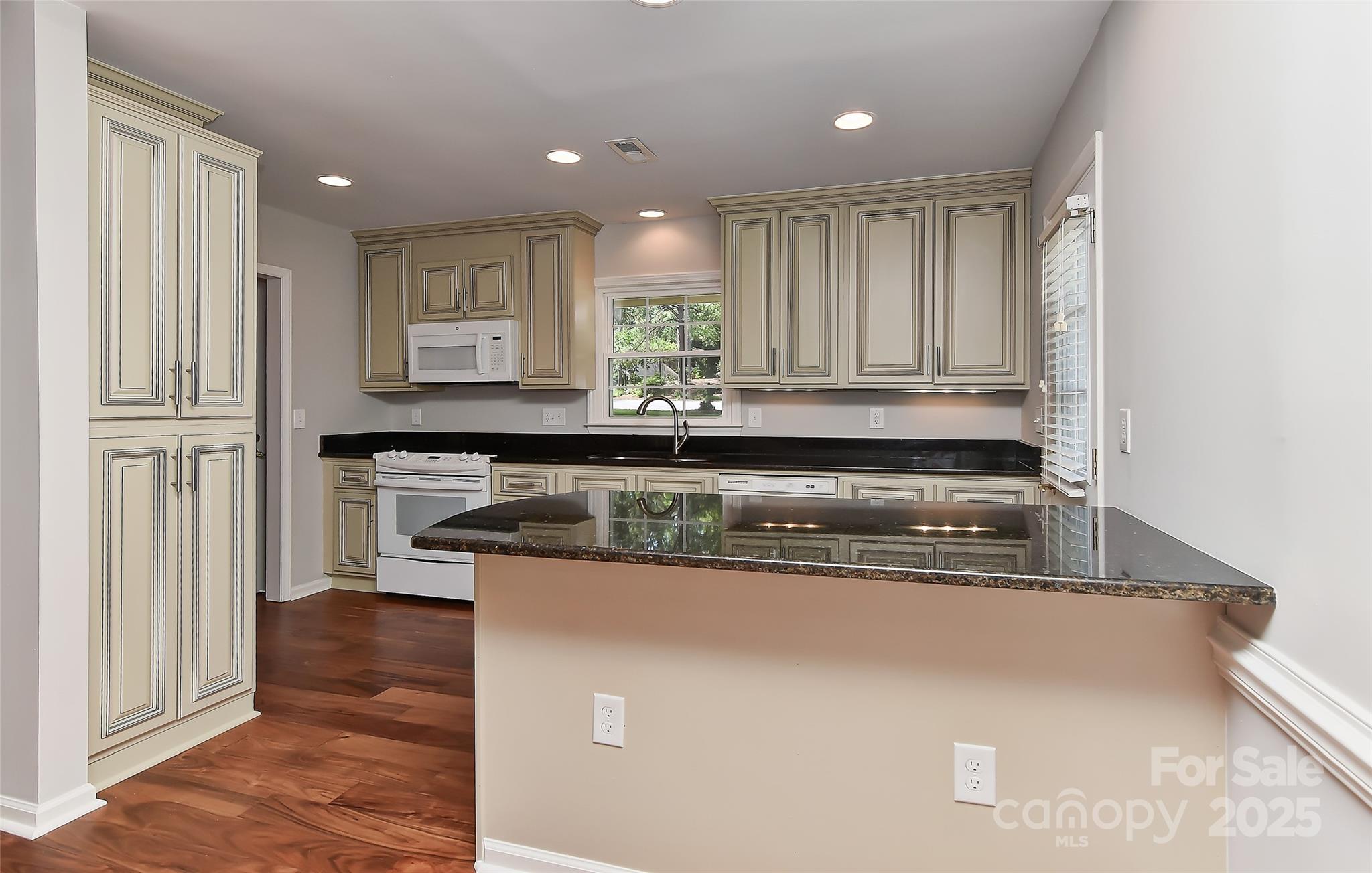 2706 Bremer Court