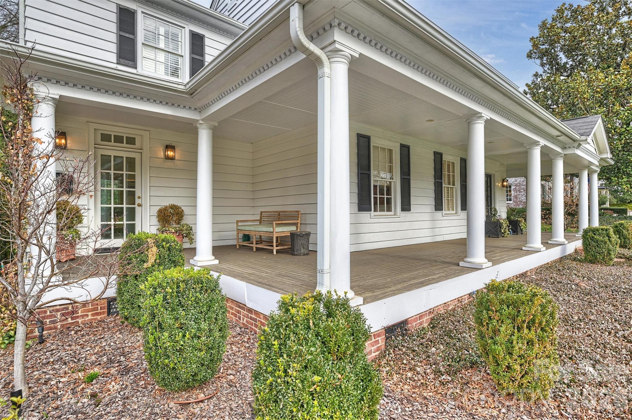 1942 S Wendover Road