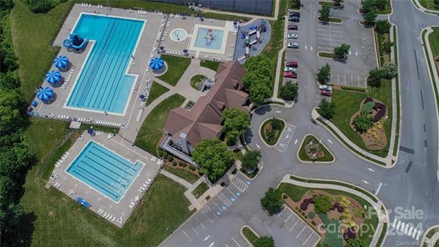 Moss Creek Village - Residential