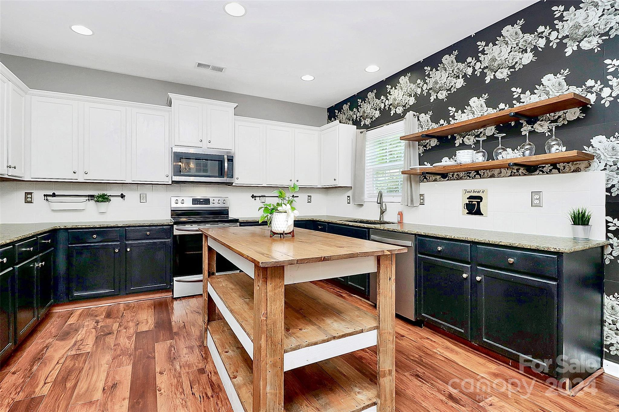 Moss Creek Village - Residential