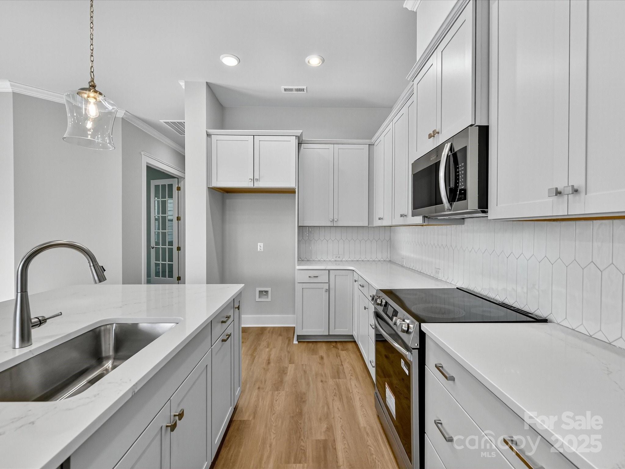 Encore At Streamside - Residential