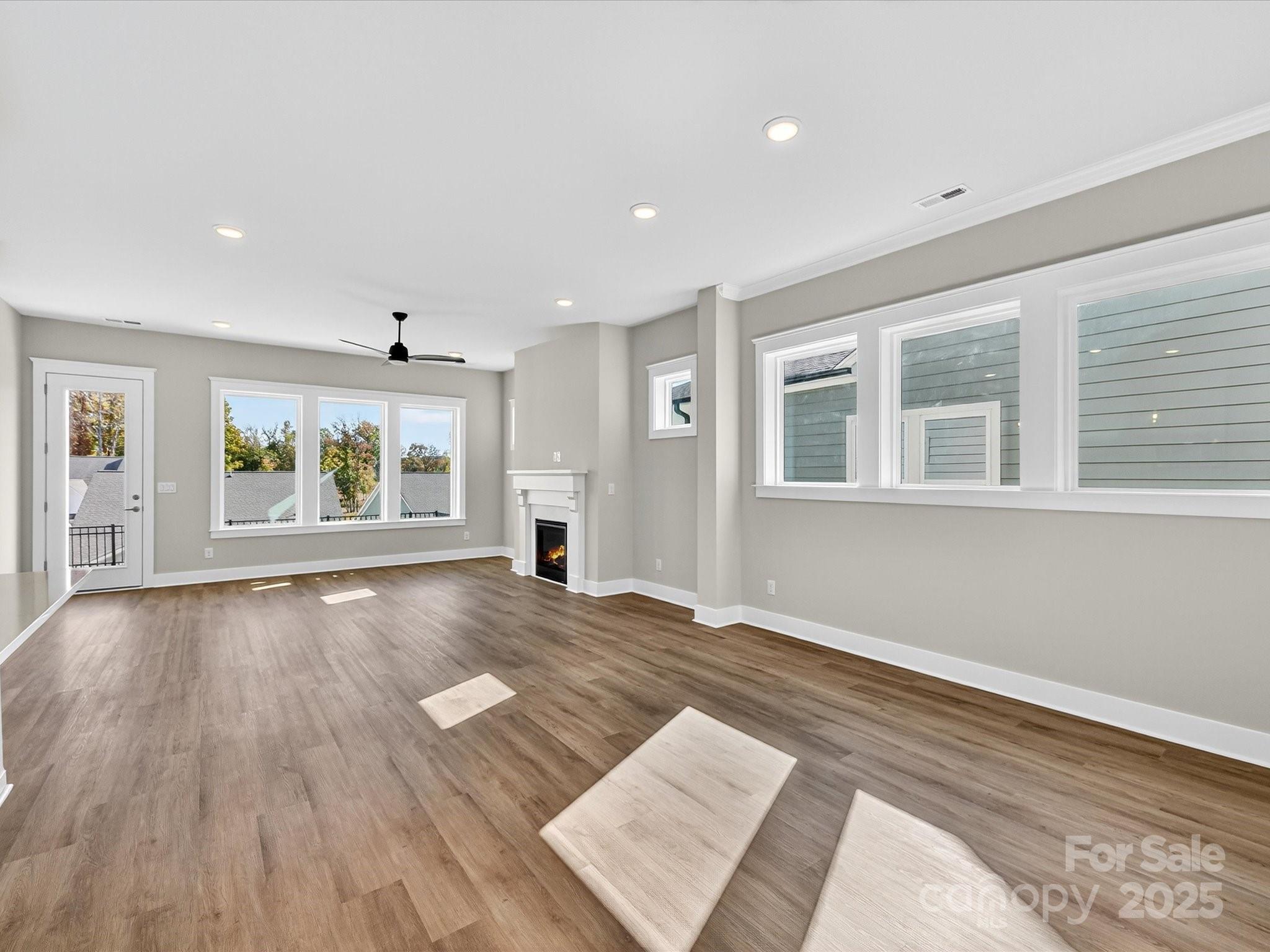 Encore At Streamside - Residential