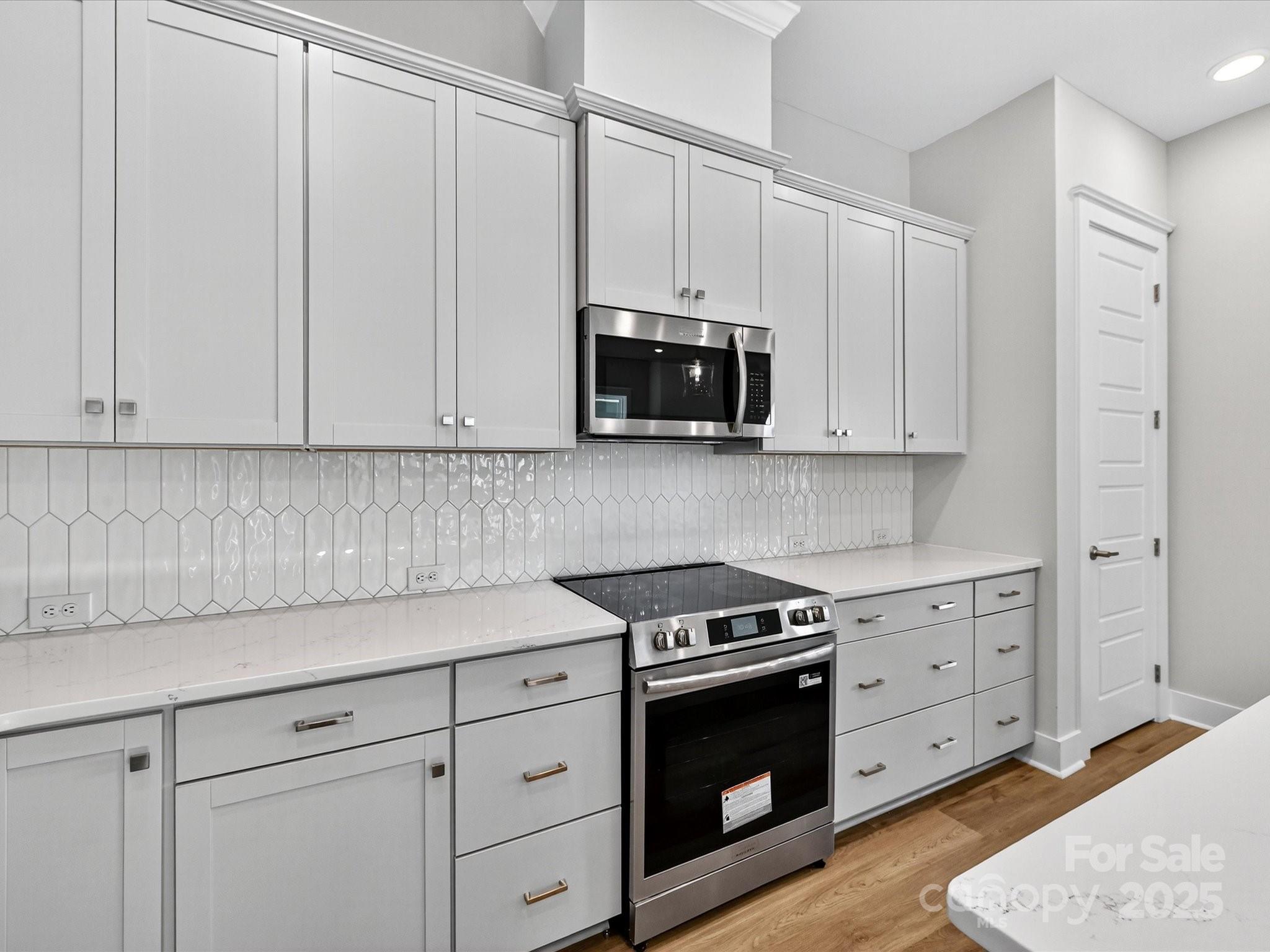 Encore At Streamside - Residential