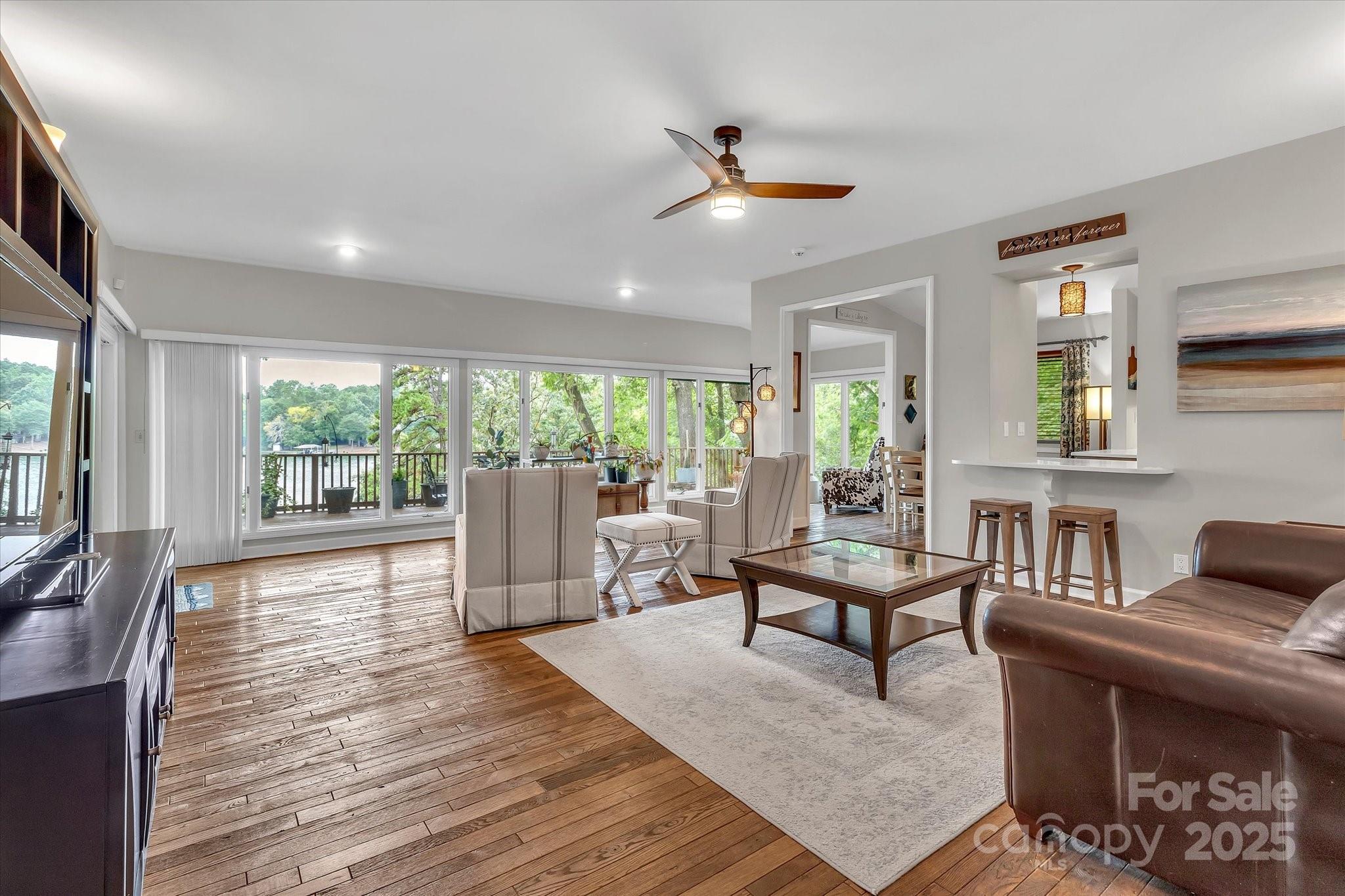 Tega Cay - Residential