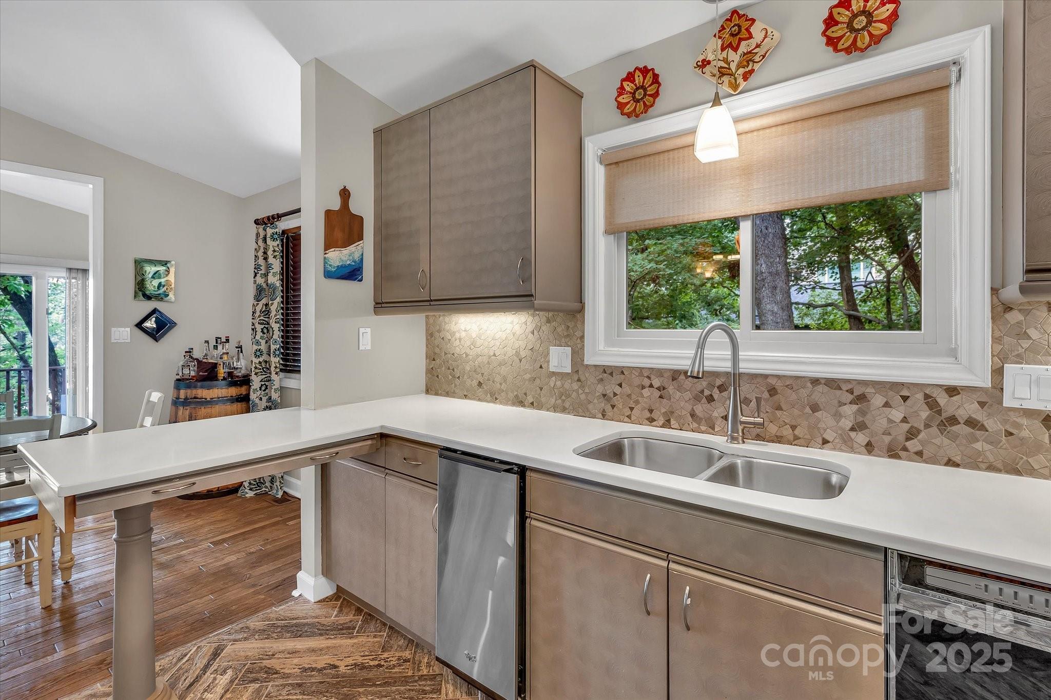 Tega Cay - Residential