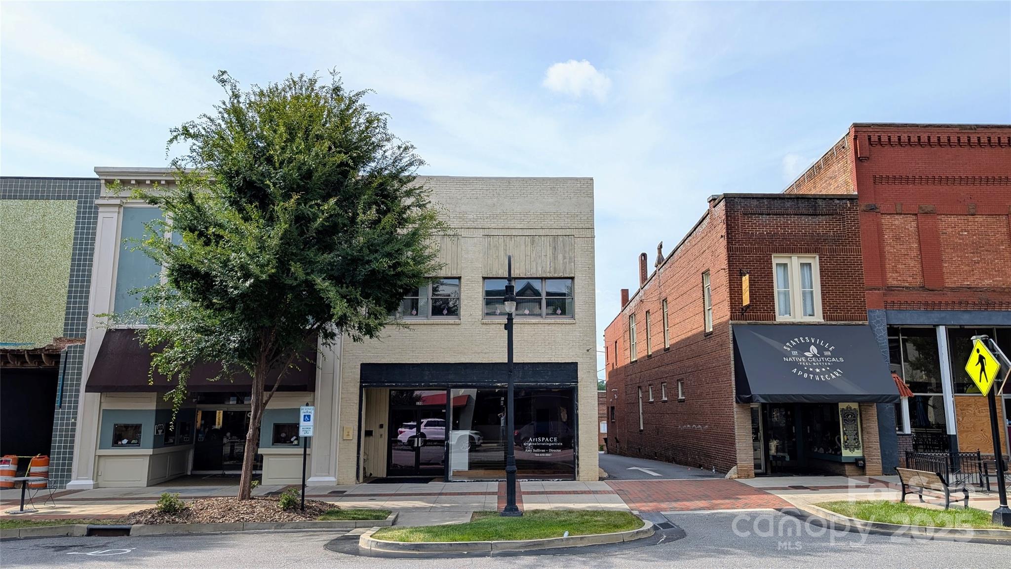 120 W Broad Street