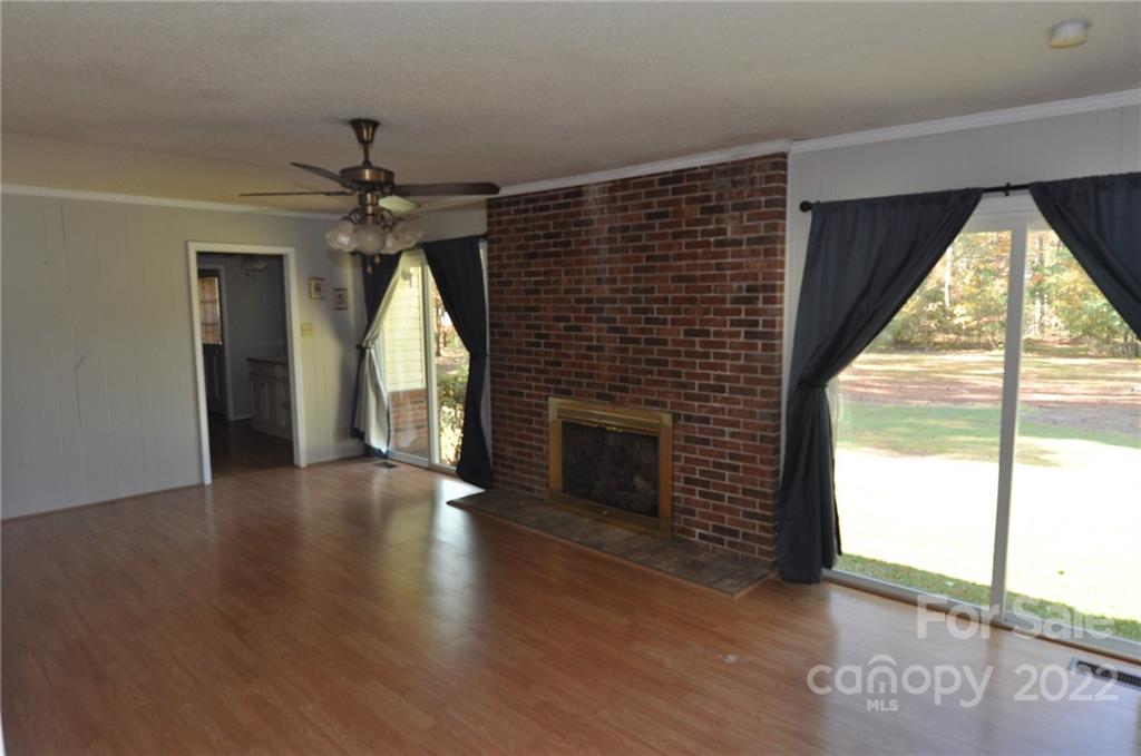 Pineview Lakes - Residential