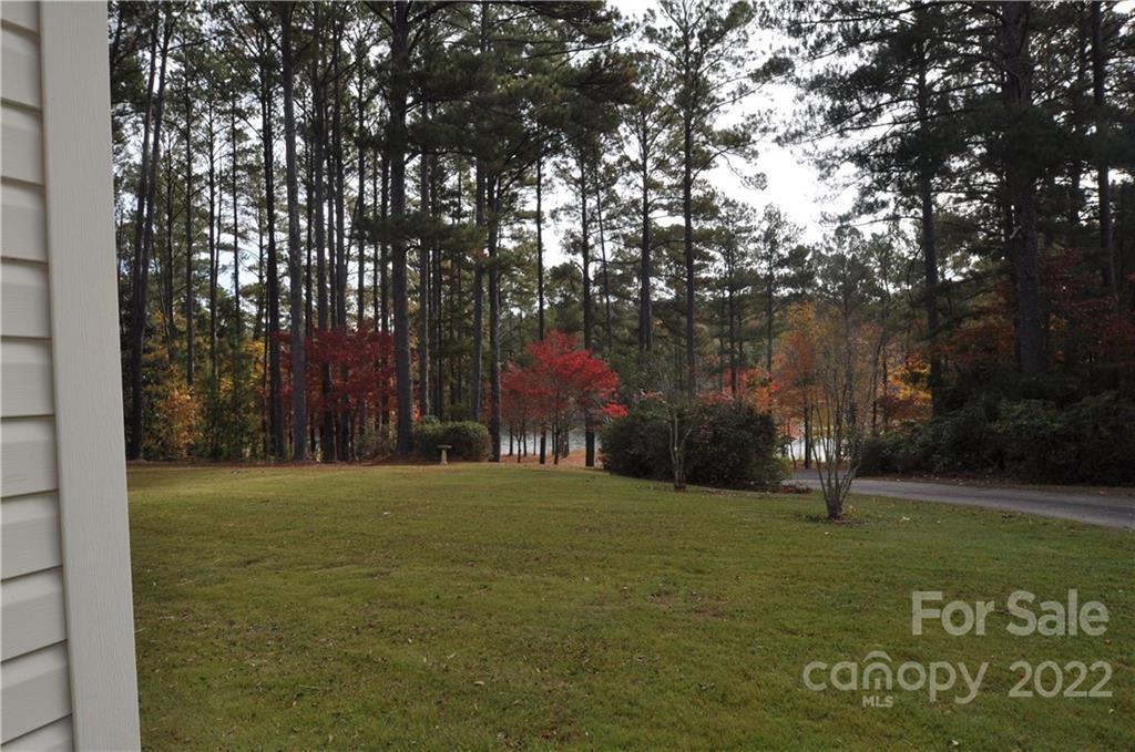 Pineview Lakes - Residential