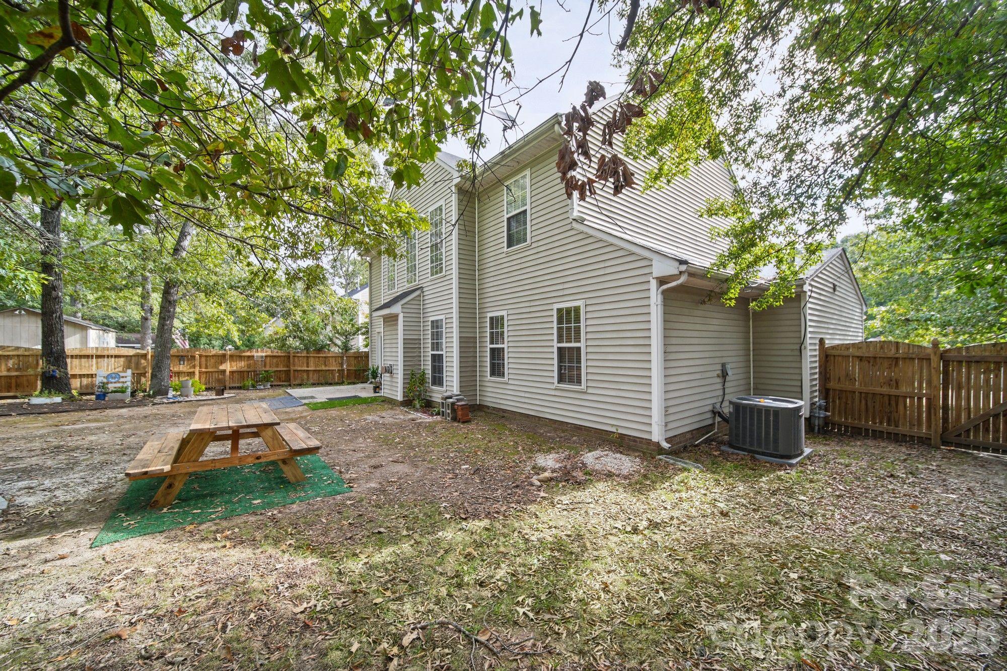 1617 Winthrop Lane 101