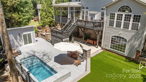 6800 Augustine Way Charlotte NC 28270