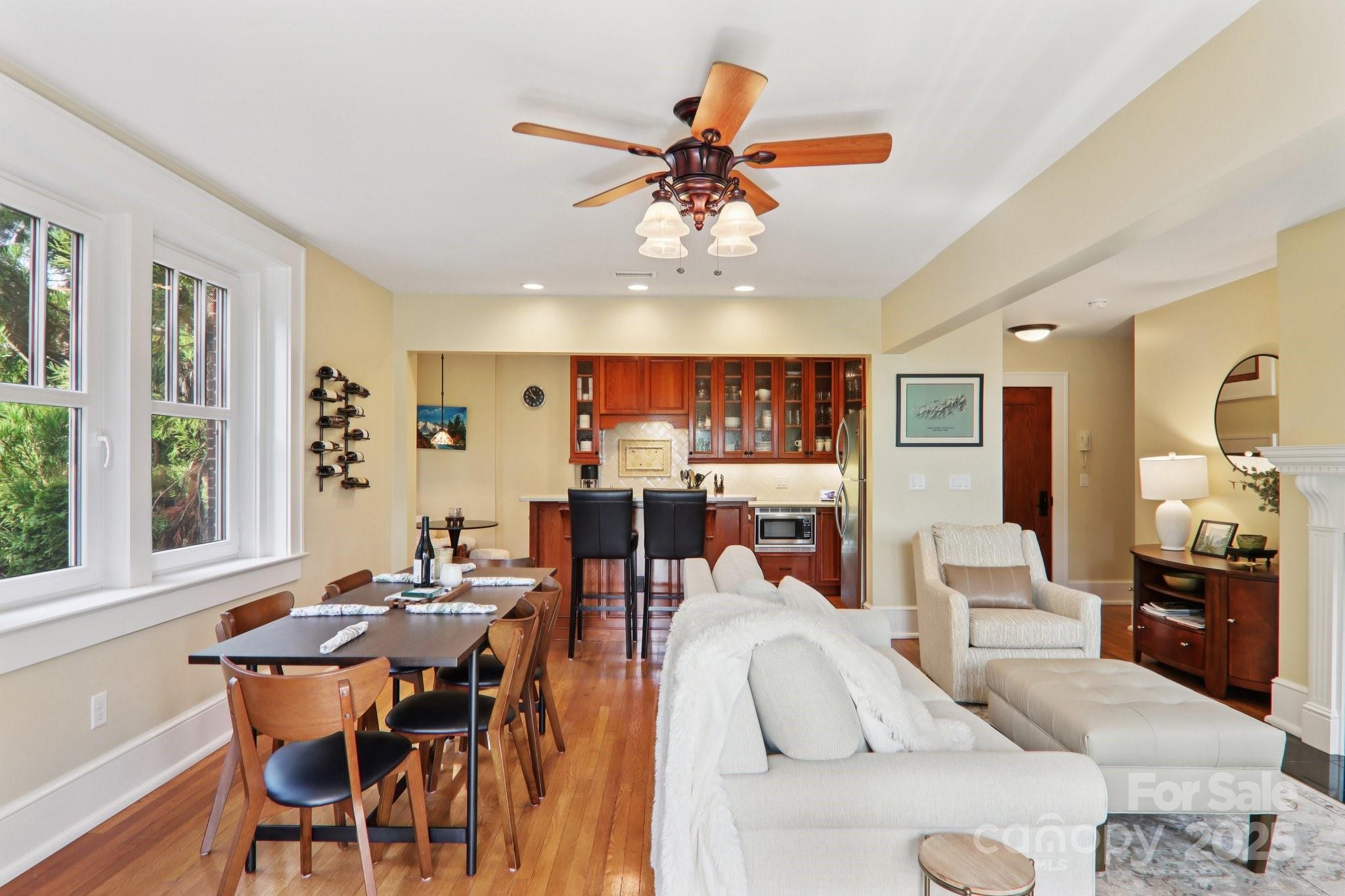 203 6th Avenue W 2A