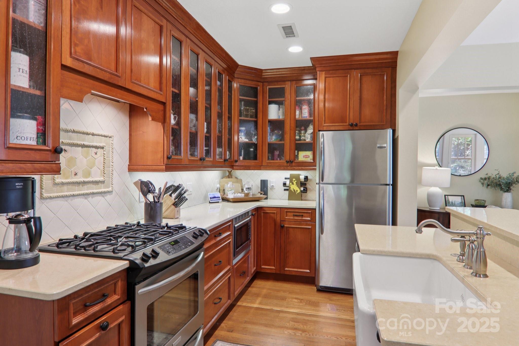 203 6th Avenue W 2A