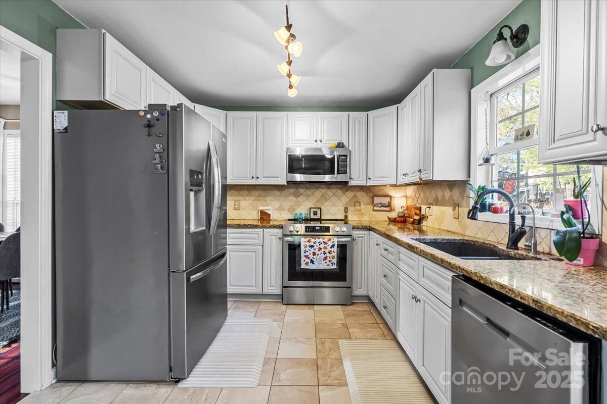 8851 Oldenburg Drive