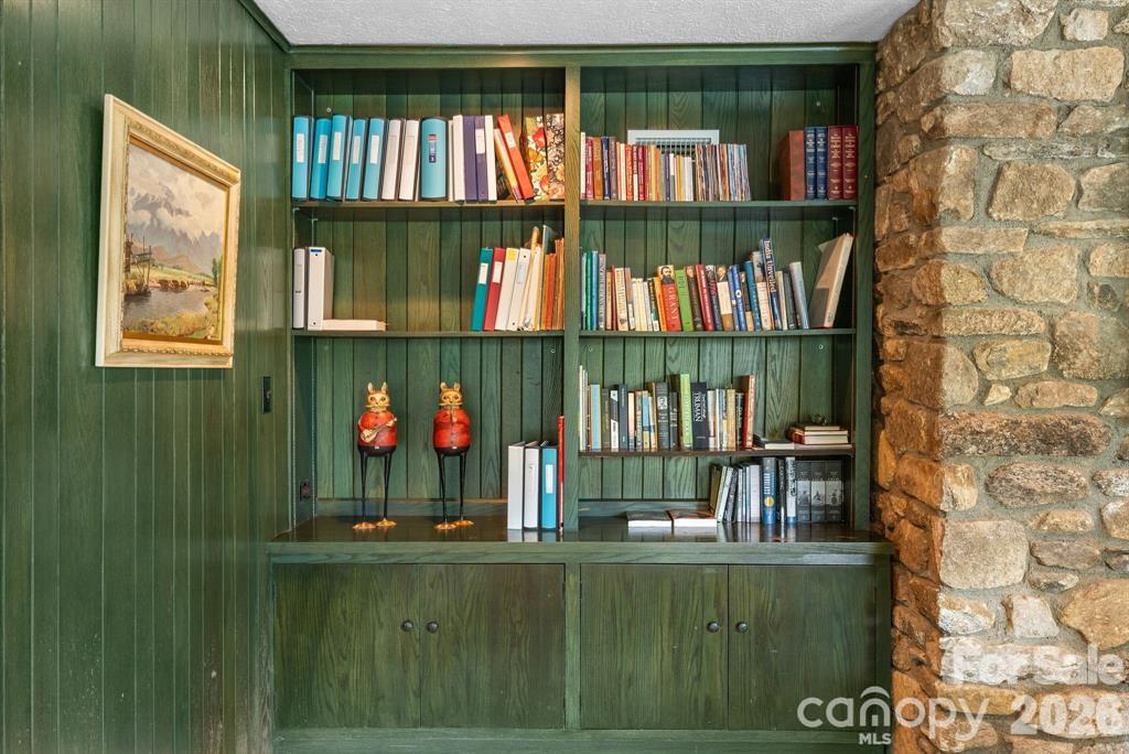 Kimberly Woods - Residential