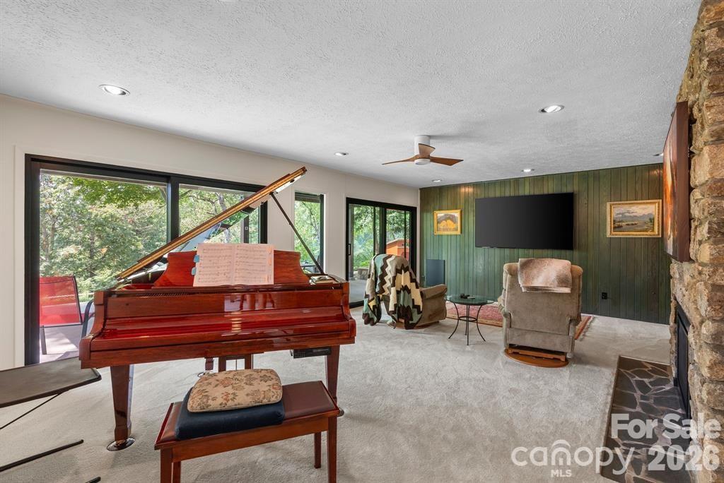 Kimberly Woods - Residential