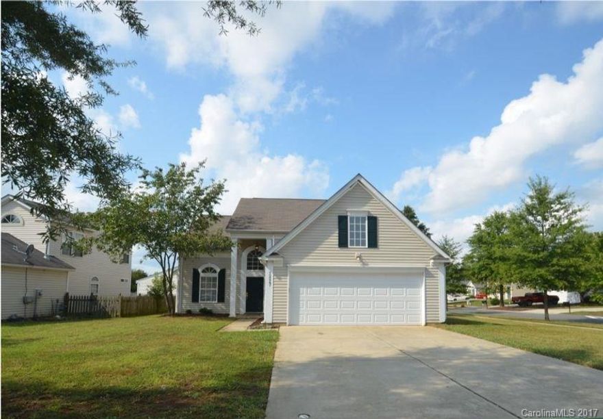 Spacious home in Planters Walk community. 2 story great room w fireplace. Spacious, open kitchen w stainless steel appliances and granite counter tops. Master bedroom on main.  Master bath has dual vanity, separate shower, garden tub, and huge walk in closet. 2 large bedrooms up with large loft area. Providing both excellent quality and value, this professionally managed and maintained home is available to lease today. *6NCC0189