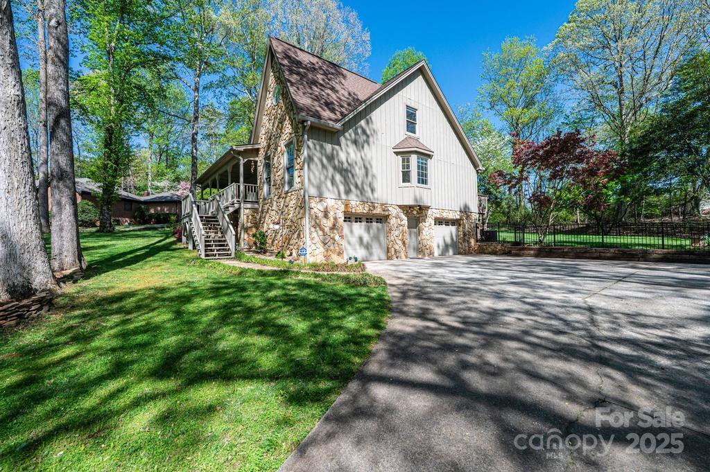1524 Court Circle