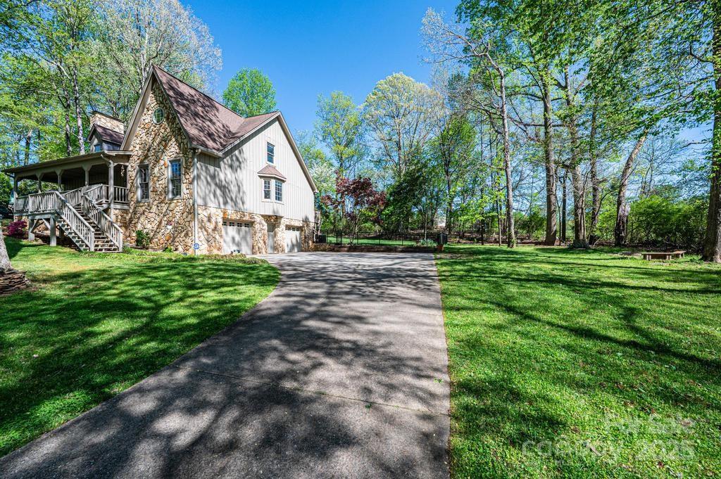 1524 Court Circle
