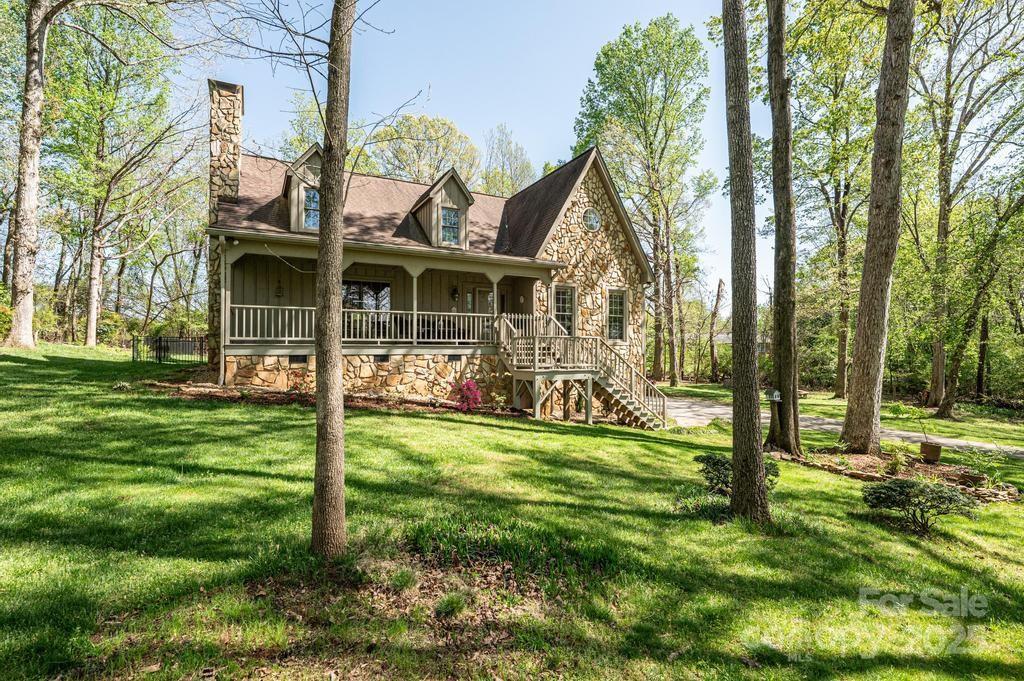 1524 Court Circle