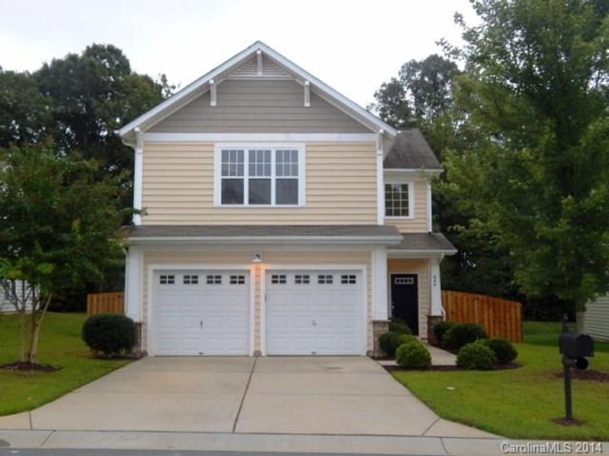 Shows like a model! Immaculate home with open floor plan! Kitchen with tile backsplash and granite countertops. Large dining room with bay window that is open to the family room with FP! Master bedroom offers vaulted ceilings, his & her walk-ins, spacious master bath with tile shower, garden tub & water closet. Nice large fenced yard & community with swimming pool and walking trails!