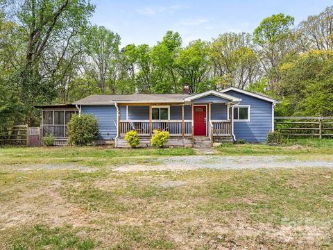 1105 Union Road Matthews NC 28104