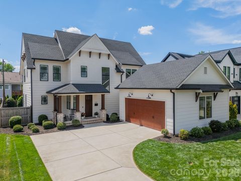 Photo of 408 Melbourne Court, Charlotte, NC 28209 (MLS # 4371846)