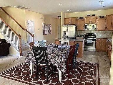 Winding Walk - Residential Lease