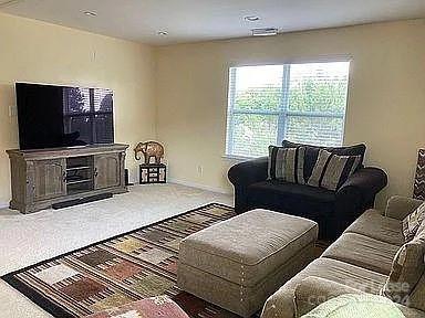 Winding Walk - Residential Lease