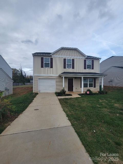 Photo of 5823 Hewitt Drive, Charlotte, NC 28269 (MLS # 4326204)