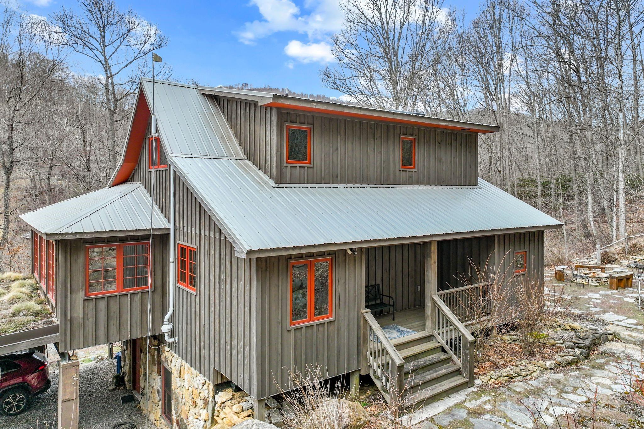 1048 Watershed Road