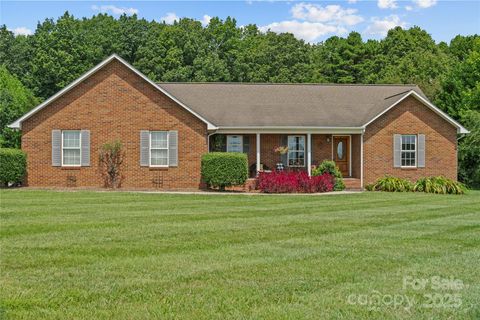 Photo of 4470 W Bandys Cross Road, Claremont, NC 28610 (MLS # 4258902)
