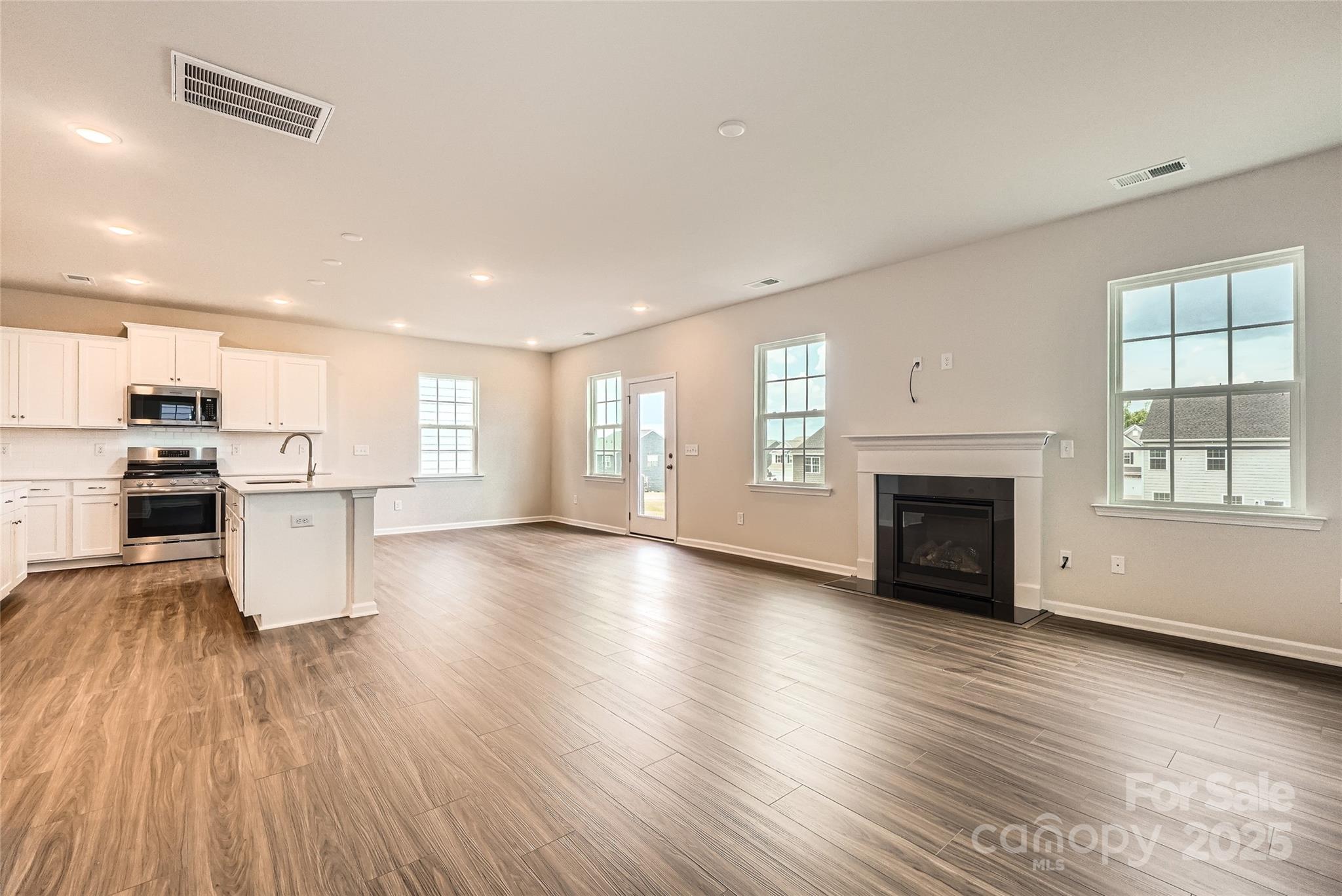 1816 Otter Perch Lane