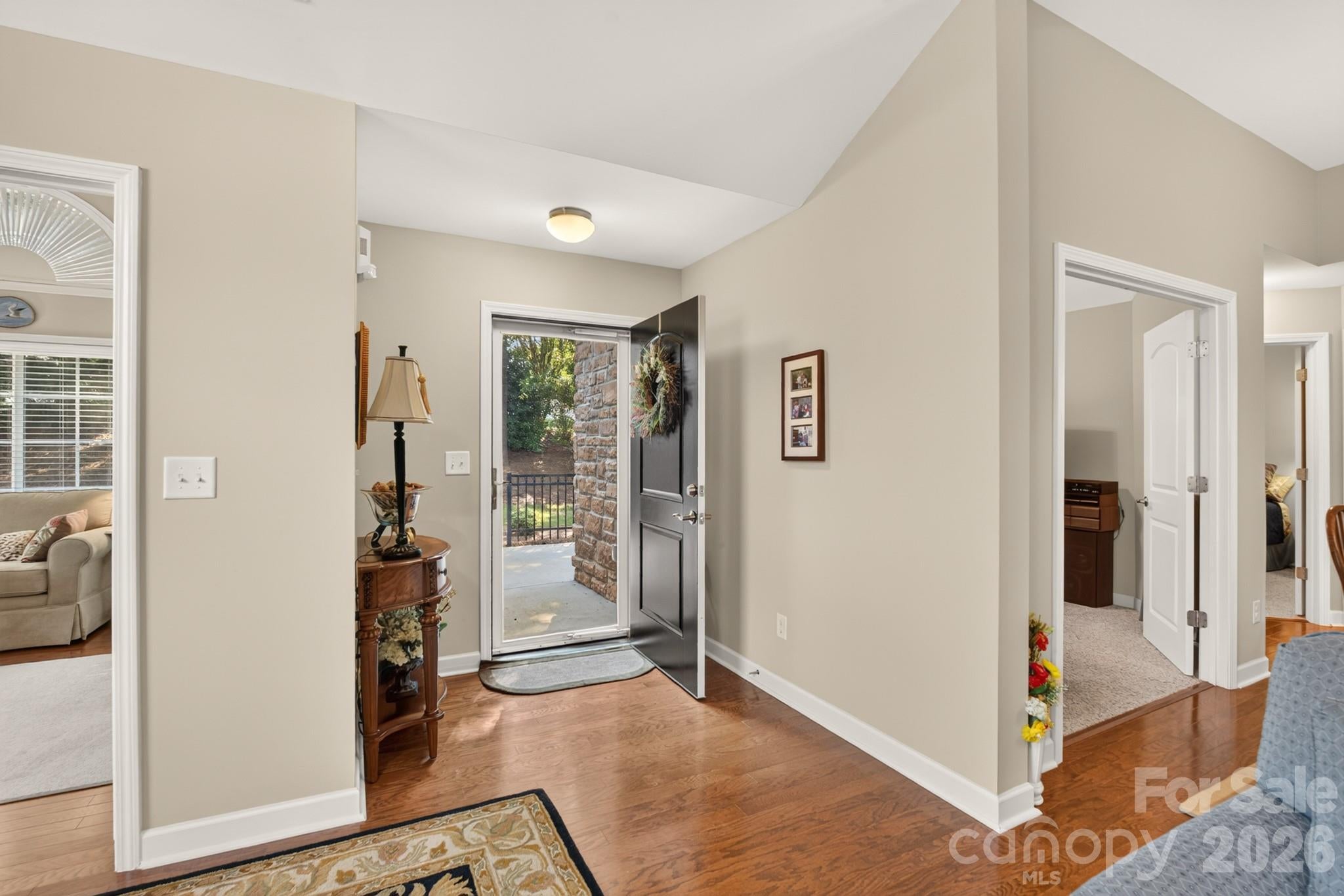 128 Lone Oak Circle