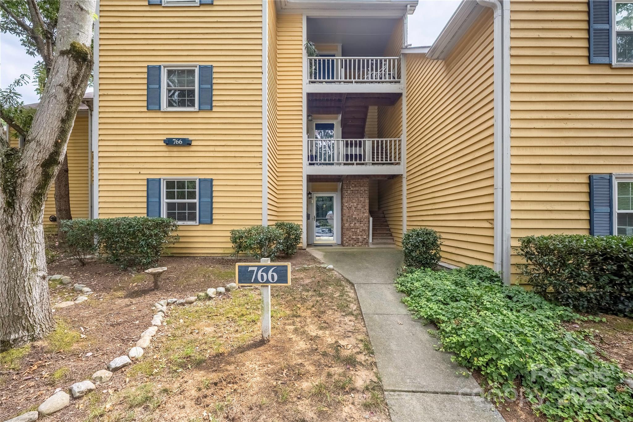 766 Marsh Road 2