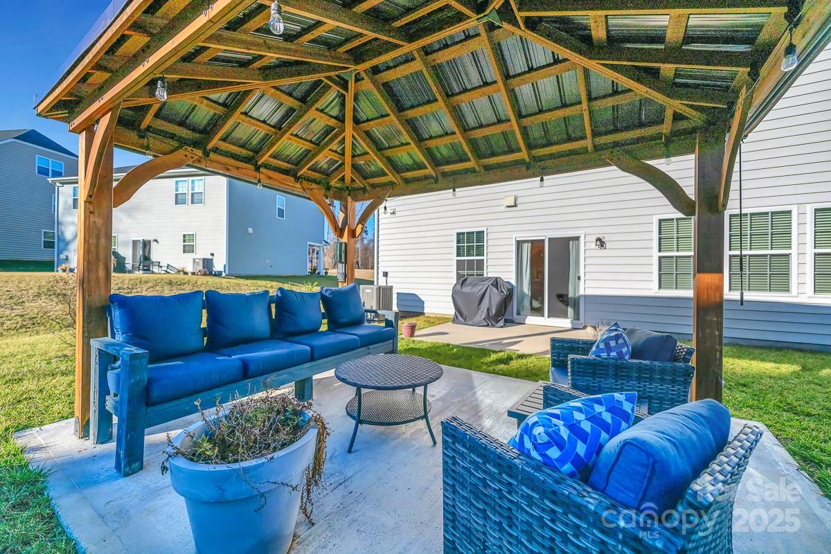 Bethesda Oaks - Residential