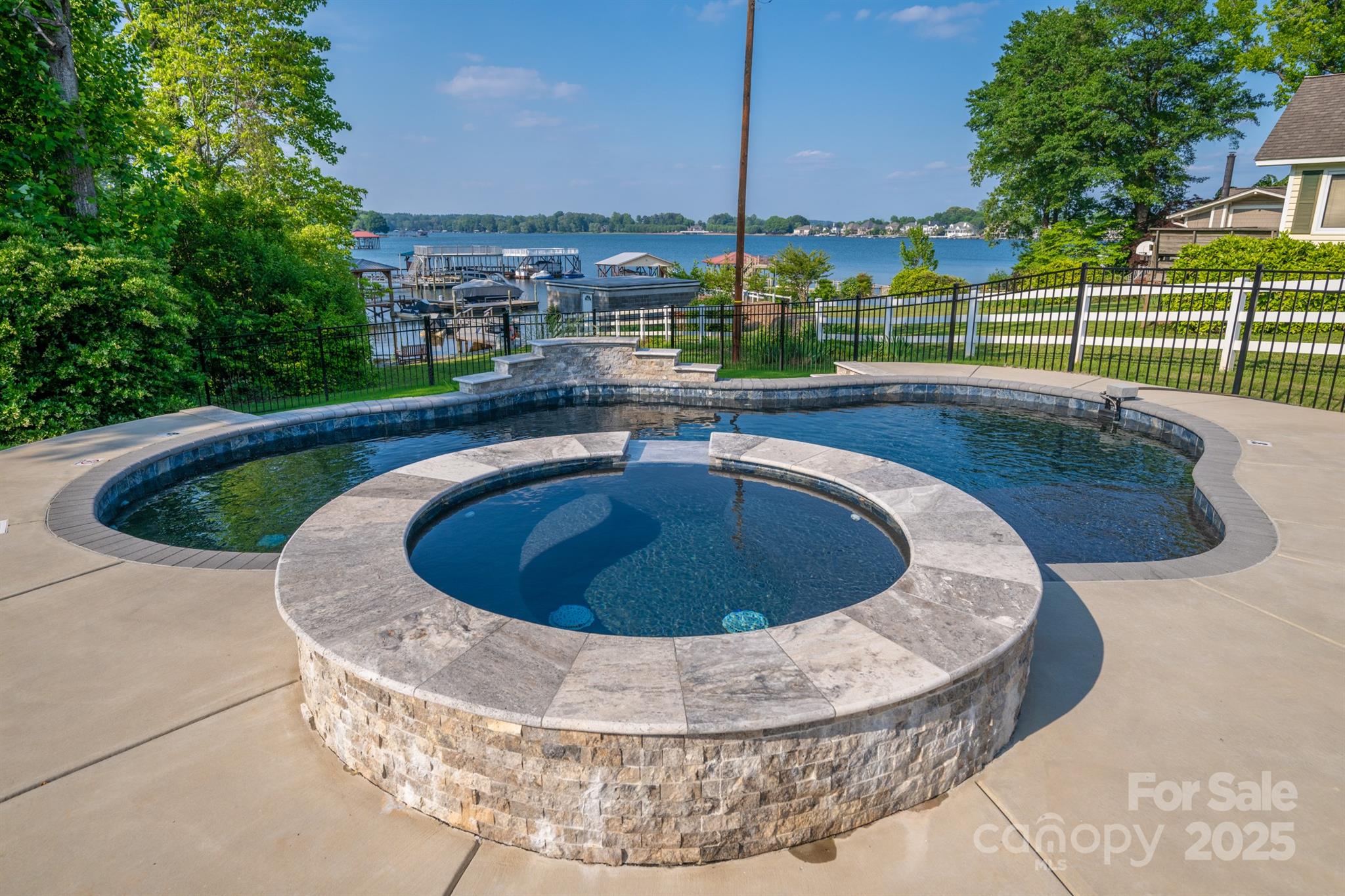 8005 Island View Court