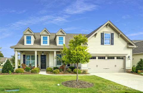 Photo of 82228 Standing Oak Drive, Charlotte, NC 28278 (MLS # 4309778)