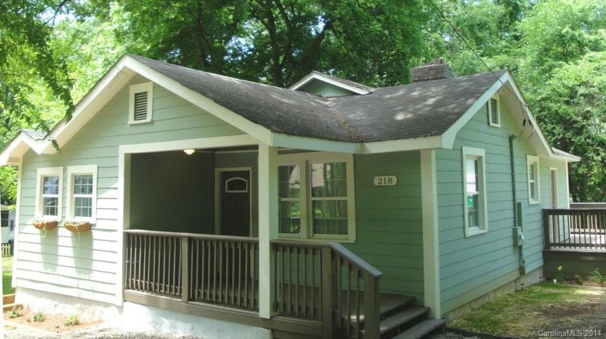 Cozy, Cool Cottage, Incredible Location, 2 blocks from Free Gold Rush Trolley & 1.7 mi. from Trade & Tryon Square!  New Kitchen w/Granite.  New windows, new HVAC, paint inside and out, new fascia, soffit, siding & all doors.  Added 1 full bath, dedicated laundry rm plus 2 extra closets.  Updated plumbing & electrical w/new light fixtures thruout.  Newer water heater. Huge MB!.  Walk in crawl space.  Low maint. yard.  3 renovations across str.  Ask agent about future CityLynx Gold Line Streetcar.