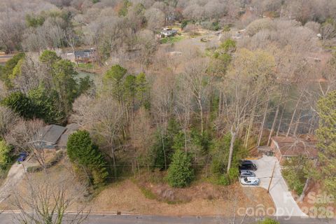 Photo of TBD Oakwood Lane, Charlotte, NC 28215 (MLS # 4354732)