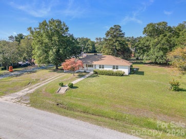 212 S Sycamore Street Pageland SC 29728