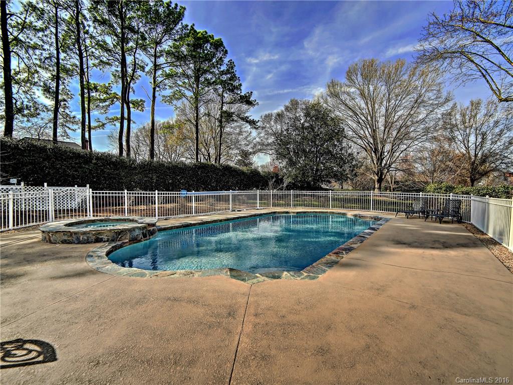 Deering Oaks - Residential